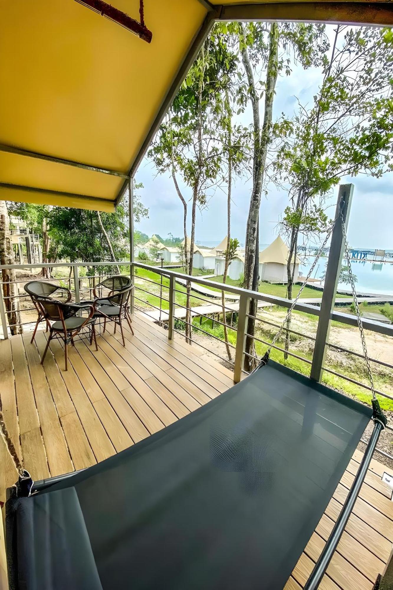 Kiki Beach Resort, Batam Galang Island Extérieur photo